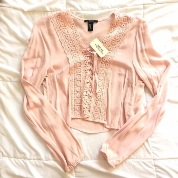 🚫SOLD🚫F21 Fashionable Crop Top - Picture 2 of 6